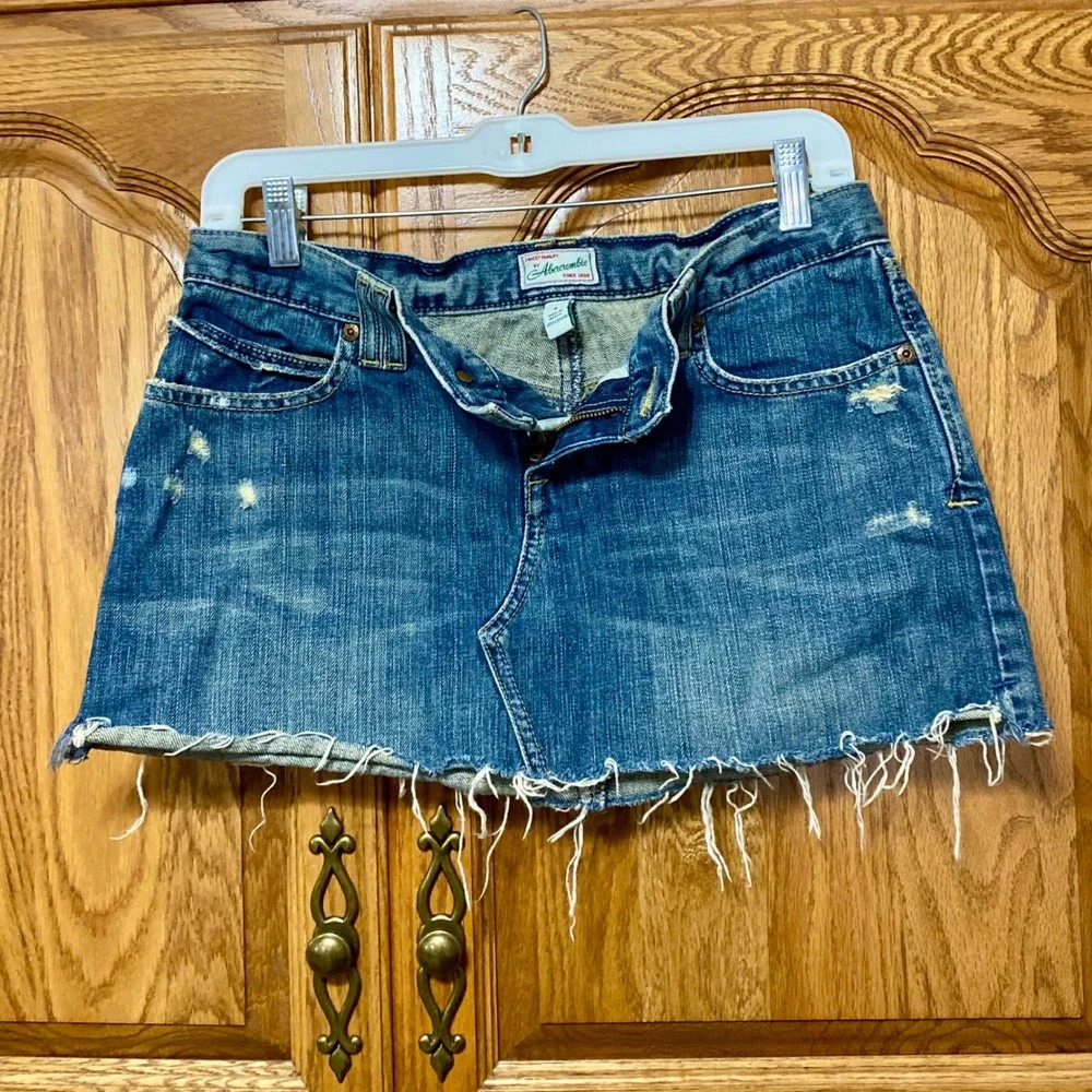 Abercrombie & Fitch Sz 4 Vintage Y2K Distressed Denim Micro Mini Skirt Raw Hem